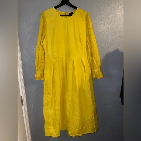 Who what wear yellow dress size X-Large leave has handmade flower not new long. - Picture 8 of 12